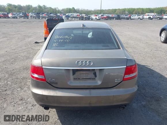 ✅ 2006 Audi A6 3.2L • VIN: WAUDH74F86N095823 • Lot: 42095017. Listed on IAAI with 181,487 mi. Free auction sales archive from the USA and detailed vehicle history report at DreamBid. Image 16.