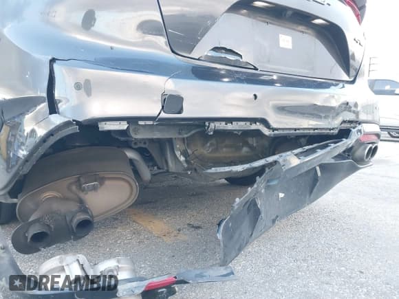 ✅ 2020 Kia Stinger GT-Line • VIN: KNAE15LA1L6086826 • Lot: 41599914. Wystawiony na IAAI z przebiegiem 133 493 mil. Bezpłatny archiwum sprzedaży aukcyjnych z USA i szczegółowy raport historii pojazdu na DreamBid. Zdjęcie 17.