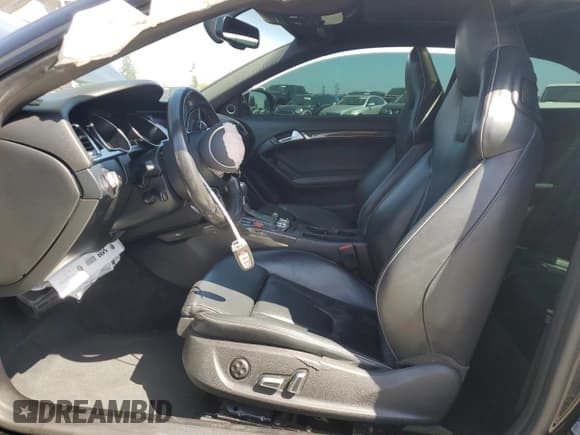 ✅ 2015 Audi RS 5 • VIN: WUAC6AFR9FA901588 • Lot: 61548775. Listed on Copart with 84,874 mi. Free auction sales archive from the USA and detailed vehicle history report at DreamBid. Image 7.