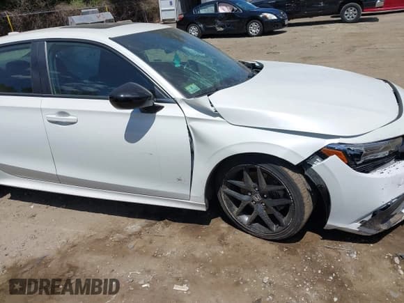 ✅ 2023 Honda Civic Si • VIN: 2HGFE1E5XPH473126 • Lot: 42783235. Listed on IAAI with Not provided. Free auction sales archive from the USA and detailed vehicle history report at DreamBid. Image 17.