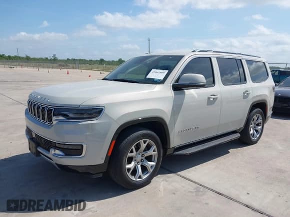 ✅ 2022 Jeep Wagoneer Series II • VIN: 1C4SJUBT2NS181344 • Lot: 42062809. Listed on IAAI with 40,389 mi. Free auction sales archive from the USA and detailed vehicle history report at DreamBid. Image 2.