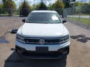 ✅ 2021 Volkswagen Tiguan SE • VIN: 3VV2B7AX5MM054356 • Lot: 43035399. Wystawiony na IAAI z przebiegiem 87 671 mil. Bezpłatny archiwum sprzedaży aukcyjnych z USA i szczegółowy raport historii pojazdu na DreamBid. Zdjęcie 12.