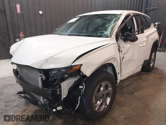 ✅ 2024 Hyundai Tucson SE • VIN: 5NMJACDE2RH439657 • Lot: 41947254. Wystawiony na IAAI z przebiegiem 5 116 mil. Bezpłatny archiwum sprzedaży aukcyjnych z USA i szczegółowy raport historii pojazdu na DreamBid. Zdjęcie 21.