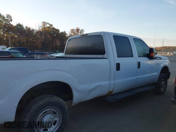 ✅ 2013 Ford F-250 XL • VIN: 1FT7W2B69DEA66226 • Lot: 43531942. Listed on IAAI with 203,282 mi. Free auction sales archive from the USA and detailed vehicle history report at DreamBid. Image 13.