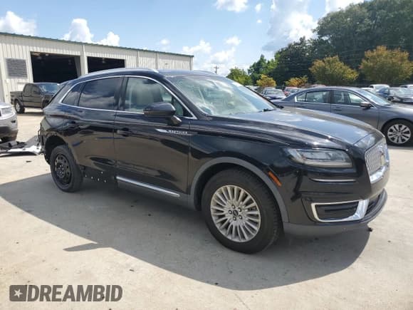 ✅ 2019 Lincoln Nautilus Standard • VIN: 2LMPJ6J95KBL46705 • Lot: 69408174. Listed on Copart with 73,322 mi. Free auction sales archive from the USA and detailed vehicle history report at DreamBid. Image 4.