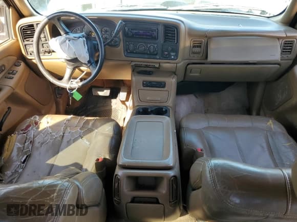 ✅ 2000 Chevrolet Silverado 1500 LS • VIN: 2GCEK19T7Y1190334 • Лот: 63874765. Опубликован ранее на Copart с пробегом 207 133 миль. Бесплатный доступ к архиву аукционных продаж из США и подробный отчёт об истории автомобиля на DreamBid. Изображение 8.
