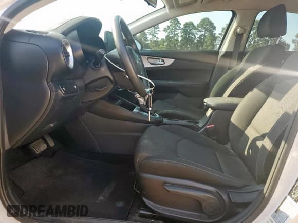 ✅ 2023 Kia Forte LXS • VIN: 3KPF24AD2PE507934 • Лот: 72007805. Опубликован ранее на Copart с пробегом 46 584 миль. Бесплатный доступ к архиву аукционных продаж из США и подробный отчёт об истории автомобиля на DreamBid. Изображение 7.