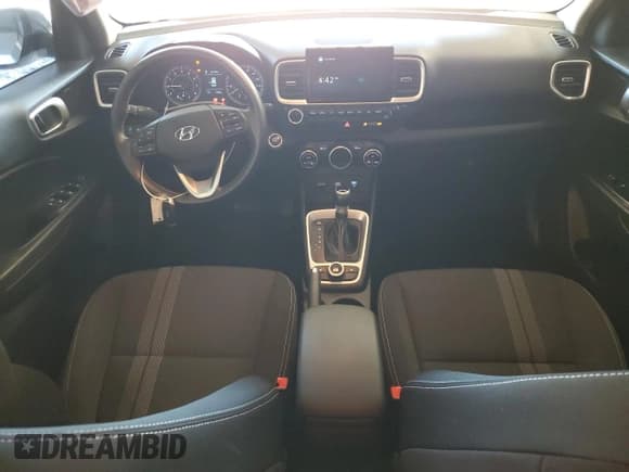 ✅ 2021 Hyundai Venue SEL • VIN: KMHRC8A39MU120640 • Lot: 57777765. Listed on Copart with 11,505 mi. Free auction sales archive from the USA and detailed vehicle history report at DreamBid. Image 8.