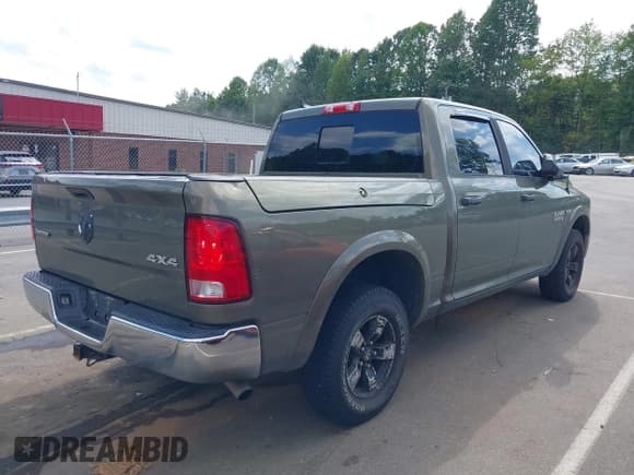 ✅ 2015 Ram 1500 Big Horn • VIN: 1C6RR7LT2FS546086 • Lot: 43093820. Wystawiony na IAAI z przebiegiem 214 318 mil. Bezpłatny archiwum sprzedaży aukcyjnych z USA i szczegółowy raport historii pojazdu na DreamBid. Zdjęcie 4.