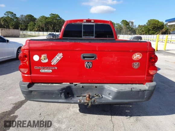 ✅ 2007 Dodge Dakota ST • VIN: 1D7HE22K97S213063 • Лот: 91162835. Опубликован ранее на Copart с пробегом 186 258 миль. Бесплатный доступ к архиву аукционных продаж из США и подробный отчёт об истории автомобиля на DreamBid. Изображение 6.