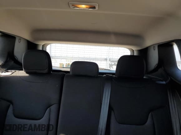 ✅ 2019 Jeep Renegade Sport • VIN: ZACNJAAB7KPK51360 • Lot: 71796865. Wystawiony na Copart z przebiegiem 36 440 mil. Bezpłatny archiwum sprzedaży aukcyjnych z USA i szczegółowy raport historii pojazdu na DreamBid. Zdjęcie 10.