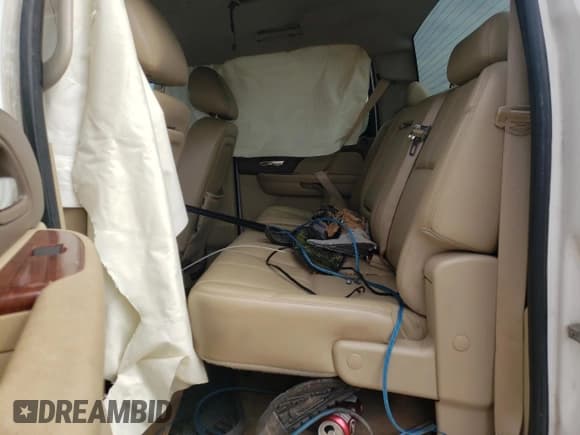 ✅ 2010 Chevrolet Silverado 1500 • VIN: 3GCRKTE28AG275724 • Lot: 76106304. Wystawiony na Copart z przebiegiem 256 790 mil. Bezpłatny archiwum sprzedaży aukcyjnych z USA i szczegółowy raport historii pojazdu na DreamBid. Zdjęcie 10.