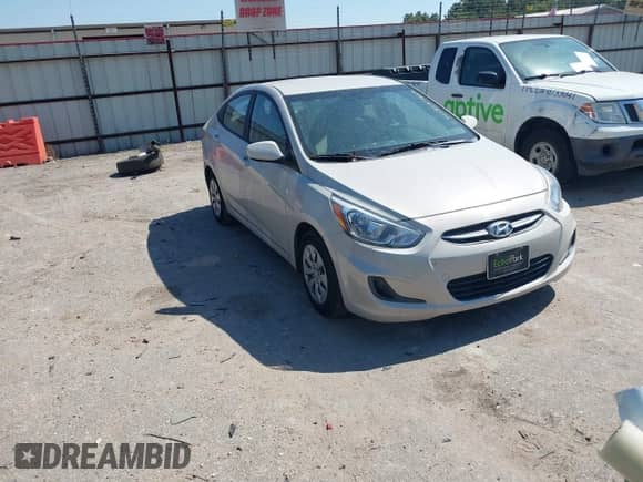 2017 Hyundai Accent SE z VIN KMHCT4AE4HU222899, wystawiony jako IAAI lot #43458570 z przebiegiem 145 877 mil mil oraz . Historia ofert i sprzedaży dostępna na DreamBid. Obrazek 1.