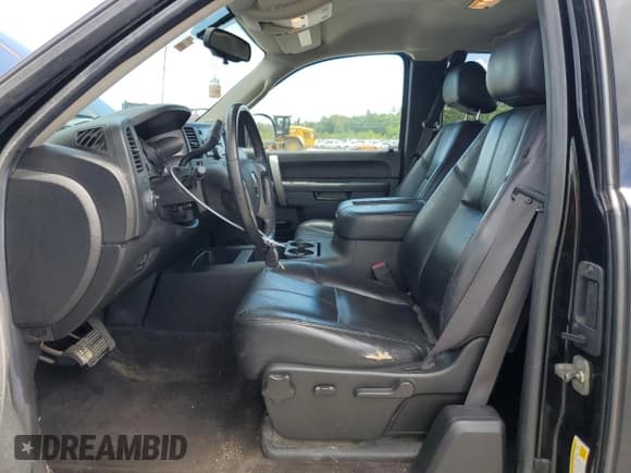 ✅ 2011 Chevrolet Silverado 1500 LT • VIN: 1GCRKSE32BZ249768 • Лот: 69263434. Опубликован ранее на Copart с пробегом 177 406 миль. Бесплатный доступ к архиву аукционных продаж из США и подробный отчёт об истории автомобиля на DreamBid. Изображение 7.