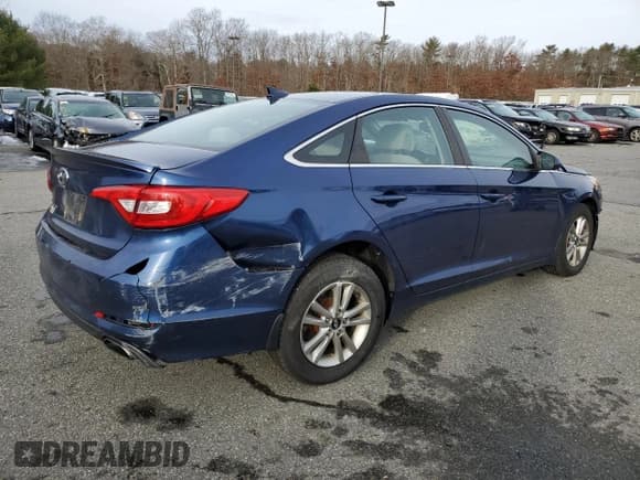 ✅ 2015 Hyundai Sonata SE • VIN: 5NPE24AF7FH160401 • Lot: 71539432. Listed on Copart with 128,813 mi. Free auction sales archive from the USA and detailed vehicle history report at DreamBid. Image 3.