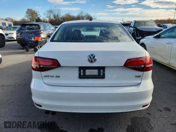 ✅ 2017 Volkswagen Jetta SE • VIN: 3VWDB7AJ1HM321269 • Lot: 91262325. Listed on Copart with 30,278 mi. Free auction sales archive from the USA and detailed vehicle history report at DreamBid. Image 6.
