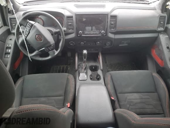 ✅ 2022 Nissan Frontier Pro-4X • VIN: 1N6ED1EK3NN680283 • Lot: 69388345. Wystawiony na Copart z przebiegiem 101 080 mil. Bezpłatny archiwum sprzedaży aukcyjnych z USA i szczegółowy raport historii pojazdu na DreamBid. Zdjęcie 8.