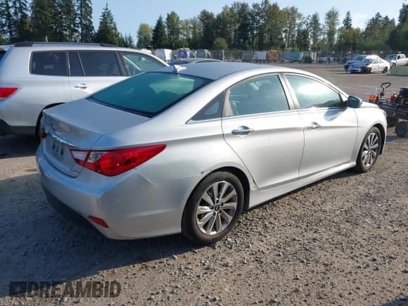 ✅ 2014 Hyundai Sonata SE • VIN: 5NPEC4AC0EH836995 • Лот: 43260103. Опубликован ранее на IAAI с пробегом 159 202 миль. Бесплатный доступ к архиву аукционных продаж из США и подробный отчёт об истории автомобиля на DreamBid. Изображение 4.