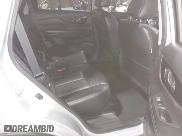 ✅ 2020 Nissan Rogue SL • VIN: 5N1AT2MT5LC792608 • Lot: 43644258. Wystawiony na IAAI z przebiegiem 127 517 mil. Bezpłatny archiwum sprzedaży aukcyjnych z USA i szczegółowy raport historii pojazdu na DreamBid. Zdjęcie 8.