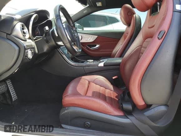 ✅ 2019 Mercedes-Benz C 300 • VIN: WDDWJ8DB2KF826159 • Lot: 56507405. Listed on Copart with 134,668 mi. Free auction sales archive from the USA and detailed vehicle history report at DreamBid. Image 7.