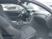 ✅ 2014 Hyundai Genesis Coupe Premium • VIN: KMHHT6KDXEU116203 • Lot: 42708363. Wystawiony na IAAI z przebiegiem 74 099 mil. Bezpłatny archiwum sprzedaży aukcyjnych z USA i szczegółowy raport historii pojazdu na DreamBid. Zdjęcie 5.