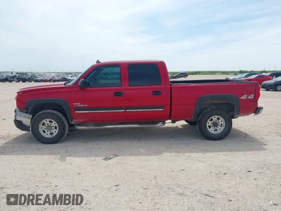 ✅ 2006 Chevrolet Silverado 2500HD LT3 • VIN: 1GCHK23D86F145400 • Lot: 42230812. Wystawiony na IAAI z przebiegiem 513 221 mil. Bezpłatny archiwum sprzedaży aukcyjnych z USA i szczegółowy raport historii pojazdu na DreamBid. Zdjęcie 14.