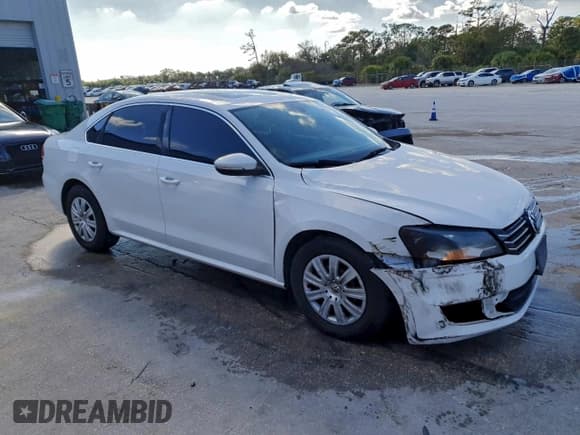 ✅ 2012 Volkswagen Passat SE • VIN: 1VWBP7A31CC070287 • Lot: 93894685. Listed on Copart with 122,563 mi. Free auction sales archive from the USA and detailed vehicle history report at DreamBid. Image 4.