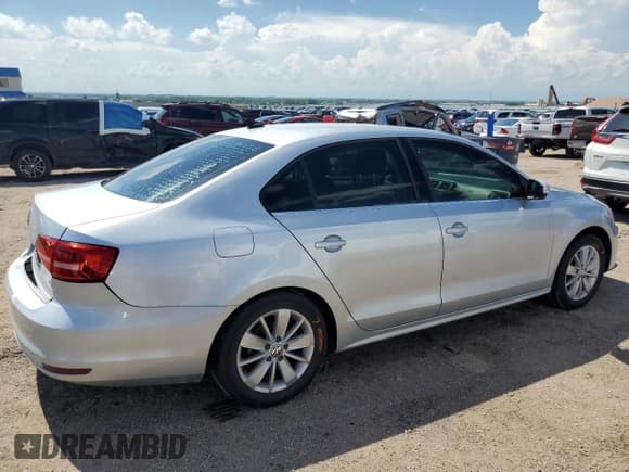 ✅ 2015 Volkswagen Jetta SE • VIN: 3VWD07AJ6FM232171 • Lot: 62503115. Listed on Copart with 82,745 mi. Free auction sales archive from the USA and detailed vehicle history report at DreamBid. Image 3.