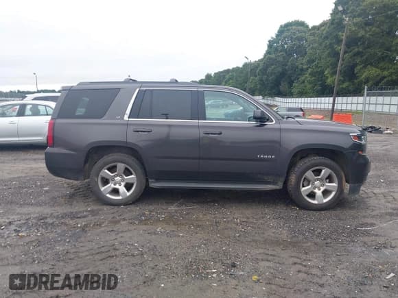 ✅ 2017 Chevrolet Tahoe LT • VIN: 1GNSKBKC3HR229583 • Lot: 42914563. Listed on IAAI with 115,190 mi. Free auction sales archive from the USA and detailed vehicle history report at DreamBid. Image 14.