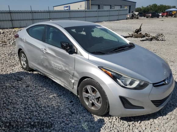 2015 Hyundai Elantra SE with VIN 5NPDH4AE8FH550439, listed as a Copart auction lot 81302595 with 123,734 mi miles and Salvage title. Bid and sale history available at DreamBid. Image 4.