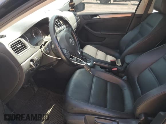 ✅ 2013 Volkswagen Jetta TDI w/Premium • VIN: 3VWLL7AJ2DM203752 • Lot: 52490645. Listed on Copart with 189,888 mi. Free auction sales archive from the USA and detailed vehicle history report at DreamBid. Image 7.