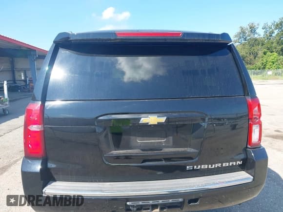 ✅ 2015 Chevrolet Suburban LTZ • VIN: 1GNSKKKC6FR234435 • Lot: 43245135. Listed on IAAI with 189,693 mi. Free auction sales archive from the USA and detailed vehicle history report at DreamBid. Image 16.