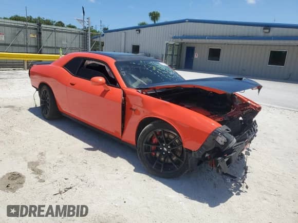 2018 Dodge Challenger T/A 392 with VIN 2C3CDZFJ6JH271555, listed as a Copart auction lot 61609545 with Not provided miles and Salvage title. Bid and sale history available at DreamBid. Image 4.