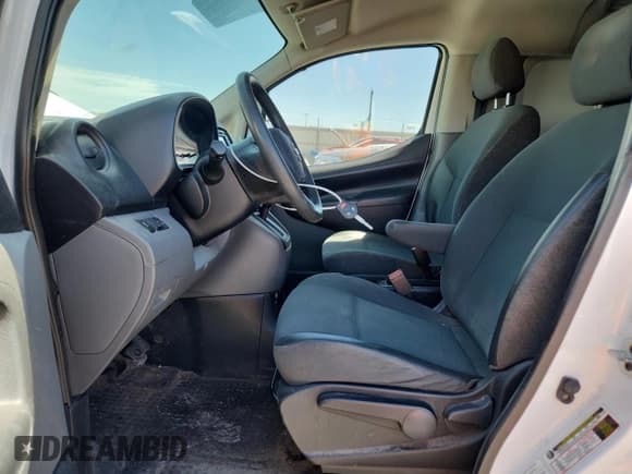 ✅ 2015 Nissan NV200 SV • VIN: 3N6CM0KN8FK693215 • Lot: 66362315. Wystawiony na Copart z przebiegiem 115 297 mil. Bezpłatny archiwum sprzedaży aukcyjnych z USA i szczegółowy raport historii pojazdu na DreamBid. Zdjęcie 7.