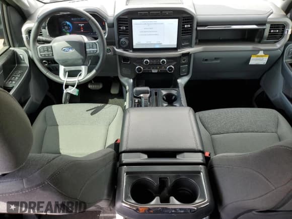 ✅ 2024 Ford F-150 Lightning XLT • VIN: 1FTVW3LK2RWG09622 • Lot: 70783605. Listed on Copart with 7,861 mi. Free auction sales archive from the USA and detailed vehicle history report at DreamBid. Image 8.