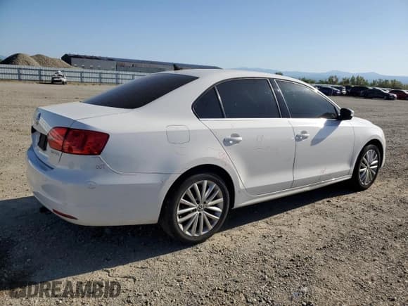 ✅ 2013 Volkswagen Jetta SEL • VIN: 3VWLX7AJ6DM354209 • Lot: 52975365. Listed on Copart with 156,973 mi. Free auction sales archive from the USA and detailed vehicle history report at DreamBid. Image 3.