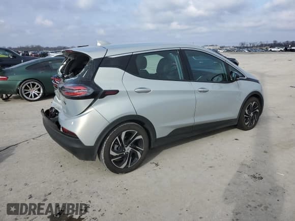 ✅ 2023 Chevrolet Bolt EV 2LT • VIN: 1G1FX6S01P4195916 • Lot: 85882574. Wystawiony na Copart z przebiegiem 15 563 mil. Bezpłatny archiwum sprzedaży aukcyjnych z USA i szczegółowy raport historii pojazdu na DreamBid. Zdjęcie 3.