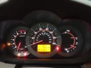 ✅ 2010 Toyota RAV4 • VIN: JTMBF4DV1AD031711 • Лот: 43414294. Опубликован ранее на IAAI с пробегом 136 376 миль. Бесплатный доступ к архиву аукционных продаж из США и подробный отчёт об истории автомобиля на DreamBid. Изображение 7.