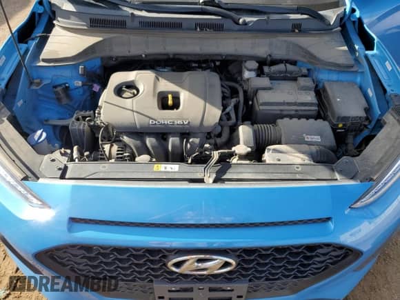 2020 Hyundai Kona SE z VIN KM8K12AA6LU515697, wystawiony jako Copart lot #84374975 z przebiegiem 69 160 mil mil oraz Czysty tytuł • Clean title. Historia ofert i sprzedaży dostępna na DreamBid. Obrazek 11.