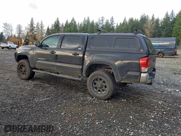 ✅ 2016 Toyota Tacoma TRD Off Road • VIN: 3TMCZ5AN1GM013969 • Lot: 94136925. Listed on Copart with 13,270 mi. Free auction sales archive from the USA and detailed vehicle history report at DreamBid. Image 2.