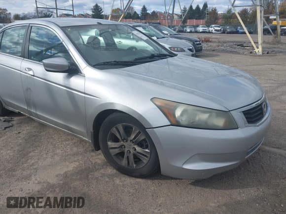 ✅ 2009 Honda Accord LX-P • VIN: 1HGCP26439A201754 • Lot: 43612575. Listed on IAAI with 286,310 mi. Free auction sales archive from the USA and detailed vehicle history report at DreamBid. Image 6.