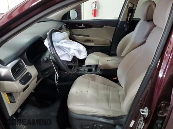 ✅ 2016 Kia Sorento LX • VIN: 5XYPG4A39GG128235 • Лот: 93556205. Опубликован ранее на Copart с пробегом 147 088 миль. Бесплатный доступ к архиву аукционных продаж из США и подробный отчёт об истории автомобиля на DreamBid. Изображение 7.