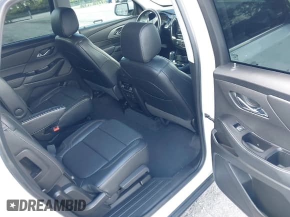 ✅ 2018 Chevrolet Traverse LT • VIN: 1GNERHKW6JJ262037 • Lot: 43454508. Listed on IAAI with 84,291 mi. Free auction sales archive from the USA and detailed vehicle history report at DreamBid. Image 8.