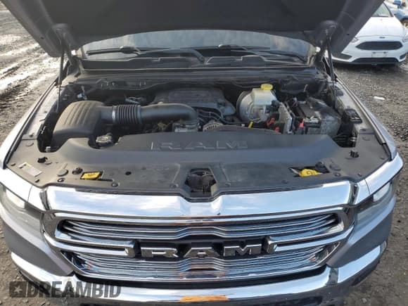 ✅ 2019 Ram 1500 Laramie • VIN: 1C6SRFJT6KN562461 • Лот: 90076215. Опубликован ранее на Copart с пробегом 226 112 миль. Бесплатный доступ к архиву аукционных продаж из США и подробный отчёт об истории автомобиля на DreamBid. Изображение 11.