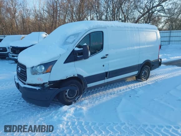 ✅ 2016 Ford Transit • VIN: 1FTYE1ZG8GKA05794 • Lot: 43484712. Wystawiony na IAAI z przebiegiem 228 485 mil. Bezpłatny archiwum sprzedaży aukcyjnych z USA i szczegółowy raport historii pojazdu na DreamBid. Zdjęcie 2.