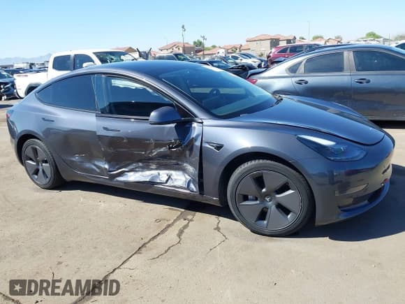 ✅ 2023 Tesla Model 3 • VIN: 5YJ3E1EA1PF385599 • Lot: 43342038. Wystawiony na IAAI z przebiegiem 39 537 mil. Bezpłatny archiwum sprzedaży aukcyjnych z USA i szczegółowy raport historii pojazdu na DreamBid. Zdjęcie 6.