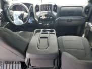 ✅ 2021 Chevrolet Silverado 1500 Custom • VIN: 3GCPYBEK1MG337159 • Lot: 67144774. Wystawiony na Copart z przebiegiem 41 863 mil. Bezpłatny archiwum sprzedaży aukcyjnych z USA i szczegółowy raport historii pojazdu na DreamBid. Zdjęcie 8.