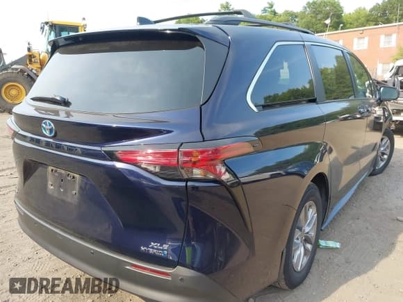 ✅ 2022 Toyota Sienna XLE • VIN: 5TDYSKFC8NS051809 • Лот: 42823541. Опубликован ранее на IAAI с пробегом 24 427 миль. Бесплатный доступ к архиву аукционных продаж из США и подробный отчёт об истории автомобиля на DreamBid. Изображение 4.