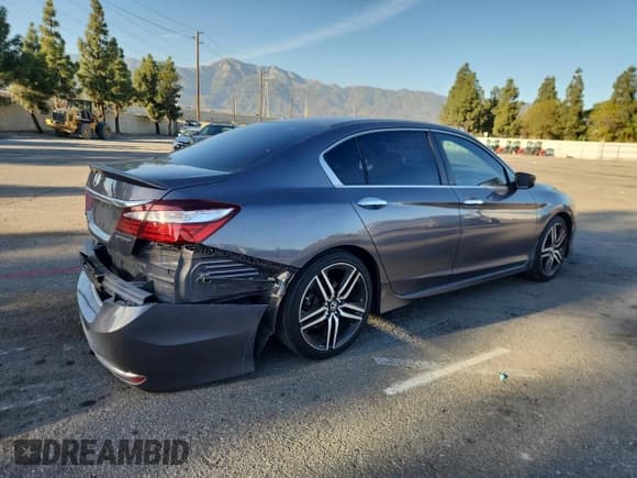 ✅ 2016 Honda Accord Sport • VIN: 1HGCR2F58GA142880 • Lot: 92106755. Listed on Copart with 179,053 mi. Free auction sales archive from the USA and detailed vehicle history report at DreamBid. Image 3.