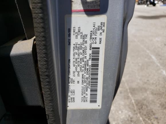 ✅ 1989 Toyota Pickup DX • VIN: JT4RN81P0K0034316 • Лот: 61264255. Опубликован ранее на Copart с пробегом 223 865 миль. Бесплатный доступ к архиву аукционных продаж из США и подробный отчёт об истории автомобиля на DreamBid. Изображение 13.